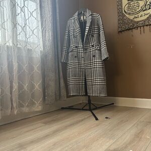 Stylish Black and White Houndstooth Women's Blazer